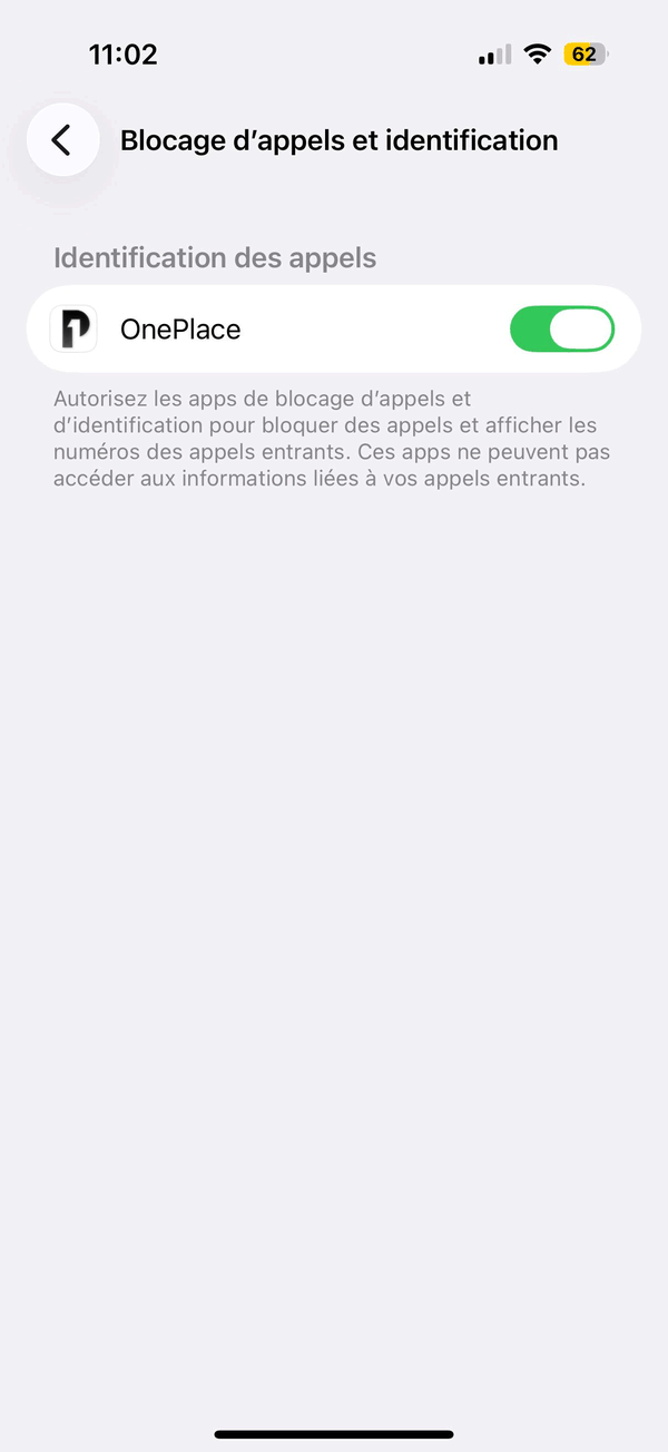 Le même écran système une fois l'interrupteur basculé : la ligne OnePlace porte maintenant un interrupteur vert.